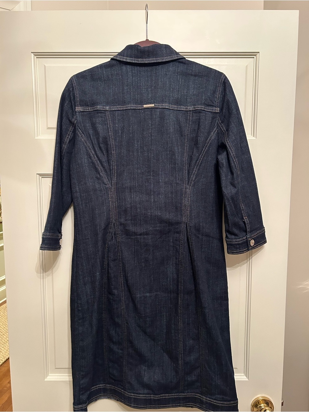Dark Indigo Button-Front Denim Dress White House black market - Picture 4 of 9
